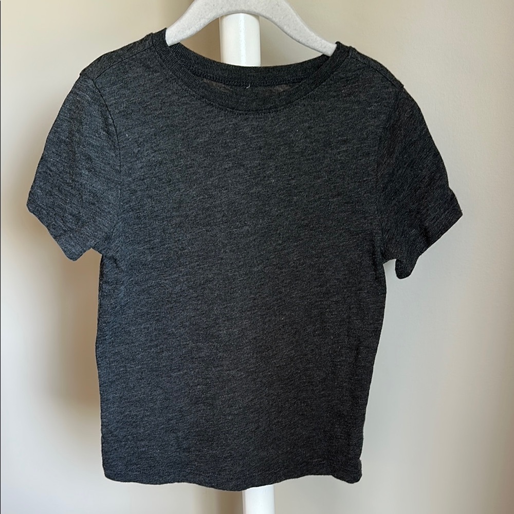 Old Navy Short Sleeve Gray T-Shirt 5T